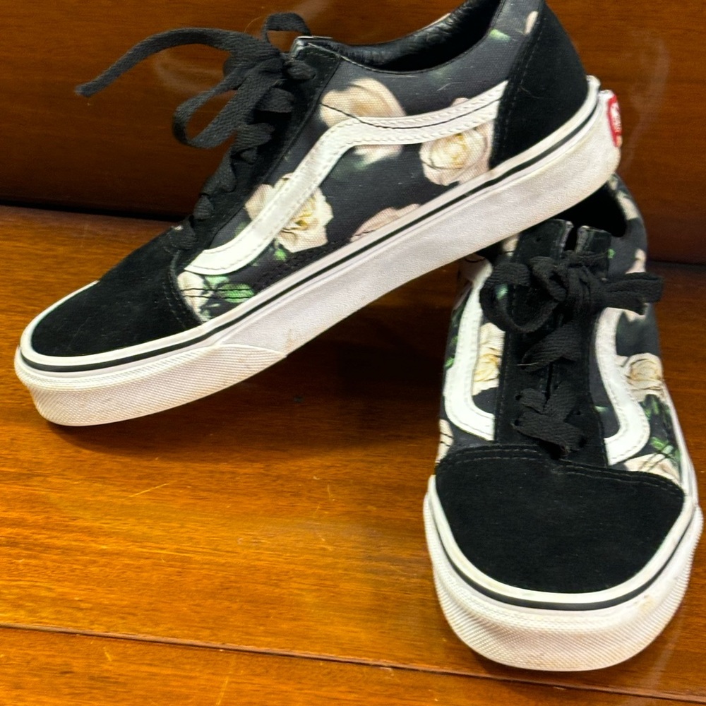 Vans off the wall Sk8 sneakers tennis shoes misses 6